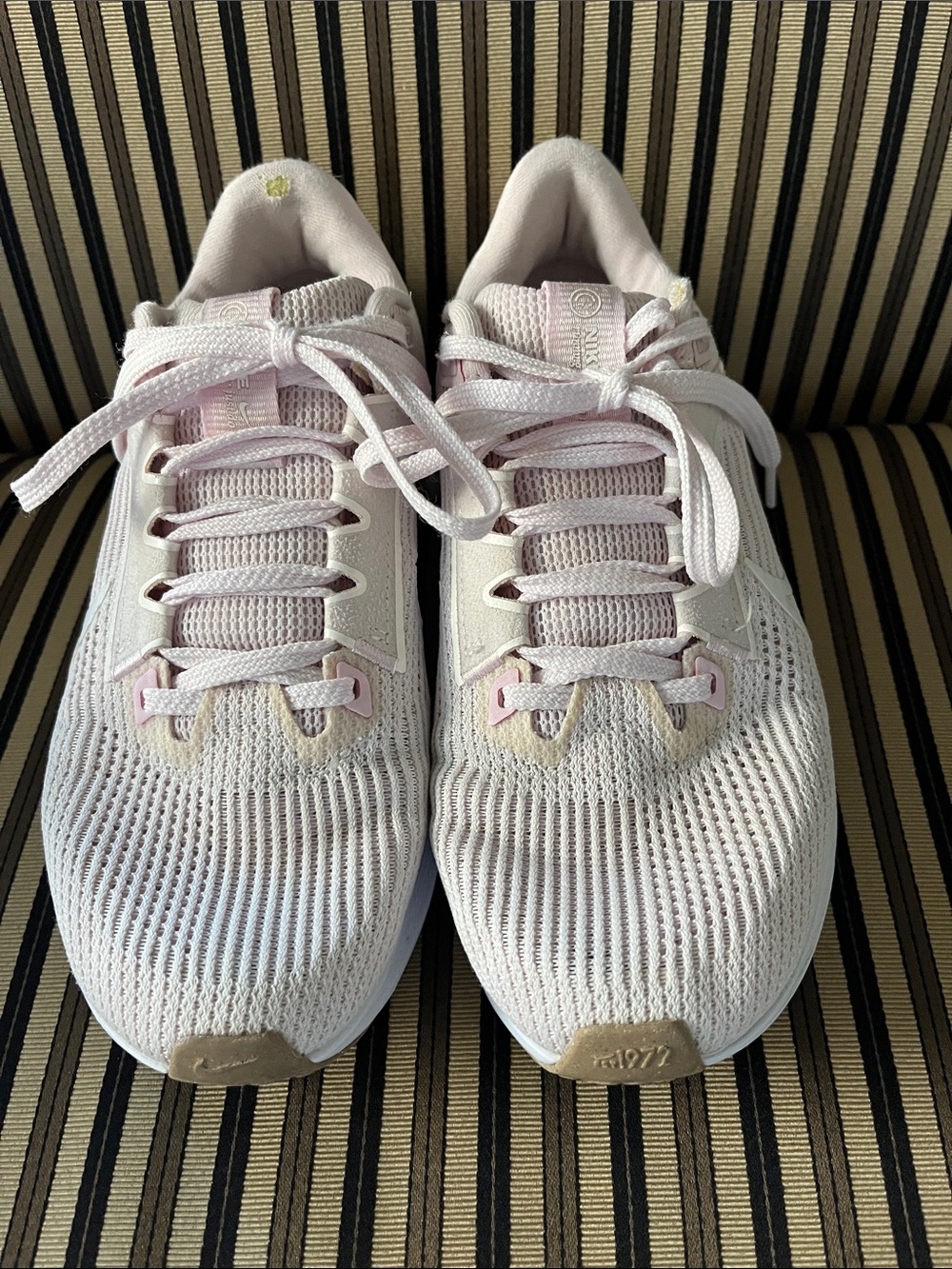 Nike Air Zoom Pegasus 40 "Pearl Pink" Running Shoes - Size 6
